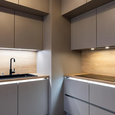 Fancy Private Parking & Garden Apartament *