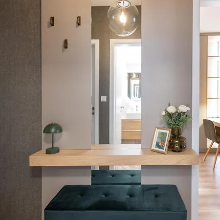Apartment Fancy Private Parking & Garden *